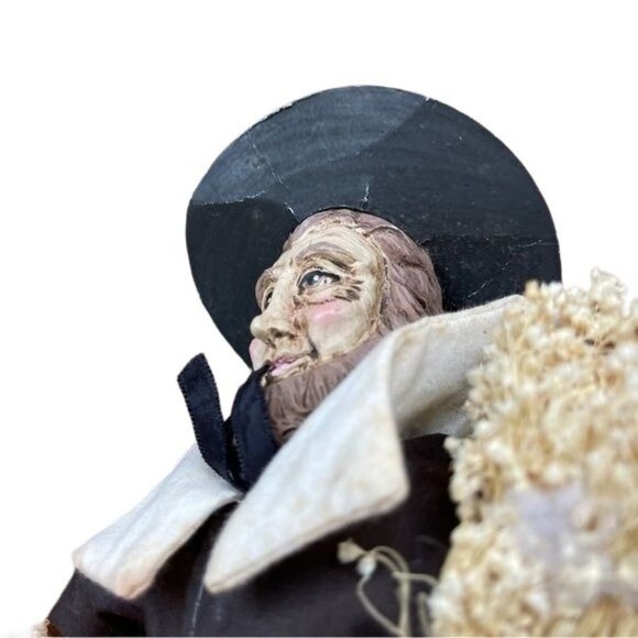 Lynn Haney Holiday Collection Thanksgiving Pilgrim Man Figurine Pumpkin Fall - Picture 9 of 12